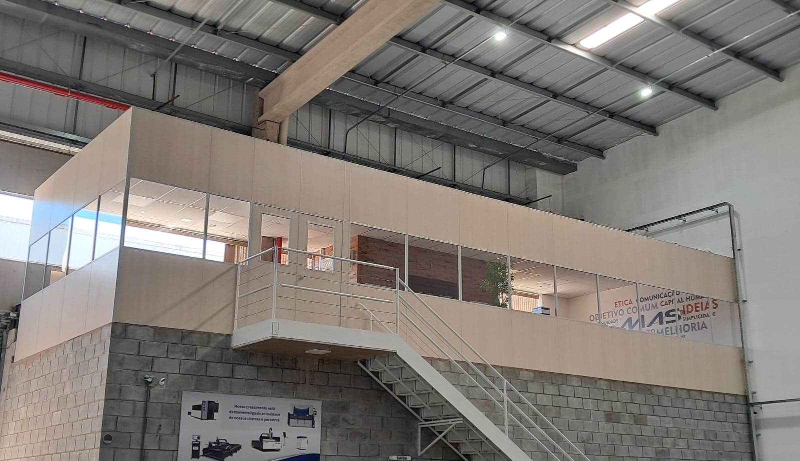 Divisória de eucatex