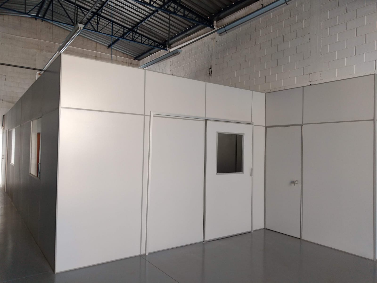 Divisória de eucatex